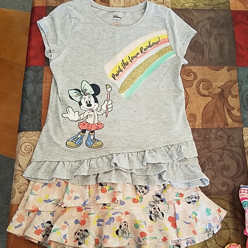 Girl's minnie mouse ruffled two piece outfit